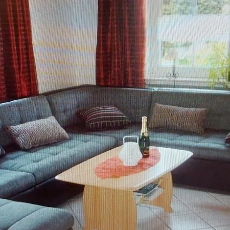 Am Ernstberg Apartment *